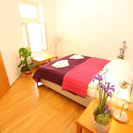 Apartment Kozi Loft Old Town