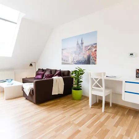 아파트 Kozi Loft Old Town